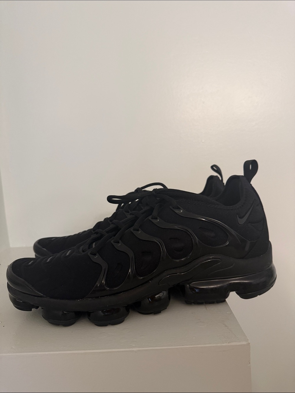 Nike Men’s Air VaporMax Plus Sneakers - Black